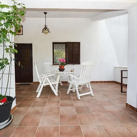 Ferienhaus In Dobrinj 4