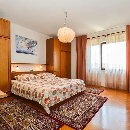 Ferienhaus In Dobrinj 4