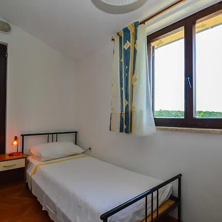 Ferienhaus In Dobrinj 4