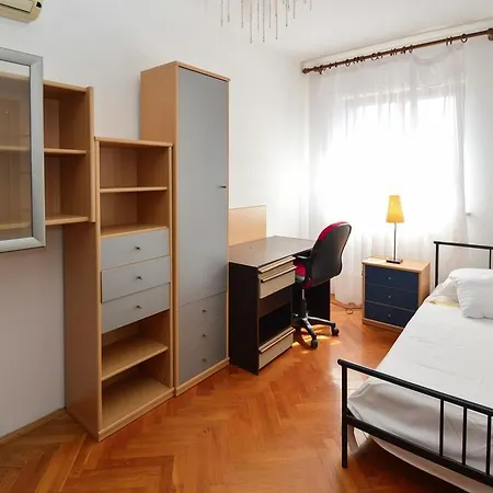 Ferienhaus In Dobrinj 4 公寓